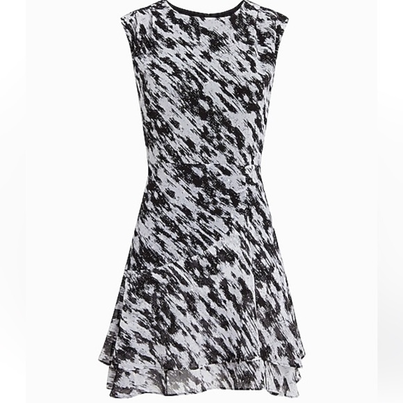 Express Dresses & Skirts - 🔻👇price drop👇🔻Express size S Metallic Printed Pleated Shoulder Ruffle Dress